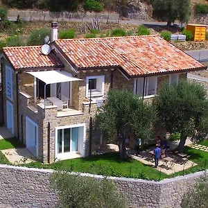 https://aurivu.hotelitalianriviera.com